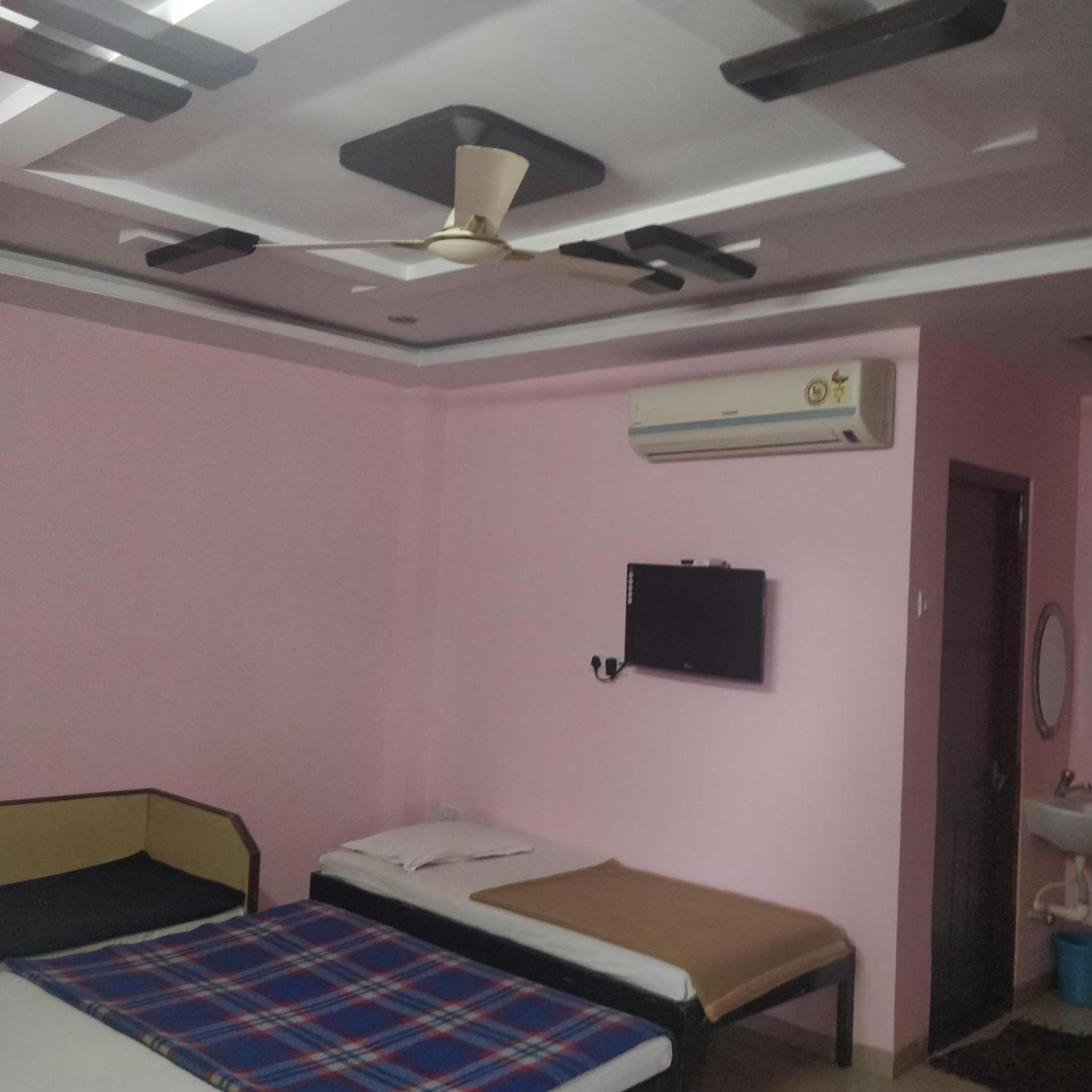 Hotel Delta Executive Shirdi Exterior foto